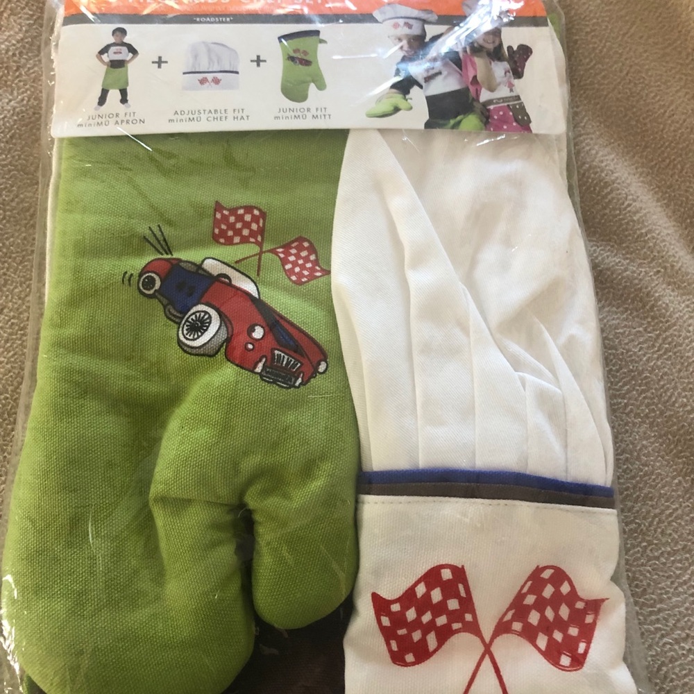 Cute Apron Set for Your Little Chef!!